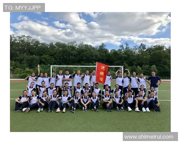 母亲节特别致敬足球球星名单及其与母亲深厚的情感故事